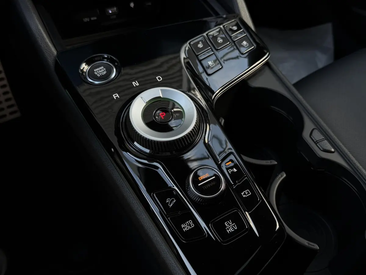 1.6 T-GDi Plug-in Hybrid AWD GT-PlusLine | Volledig Black Pack | 360 camera | Dodehoek camera | Memory seats | Harman/Kardon geluidsinstallatie | Glazen schuif-/kanteldak | Stoelventilatie |