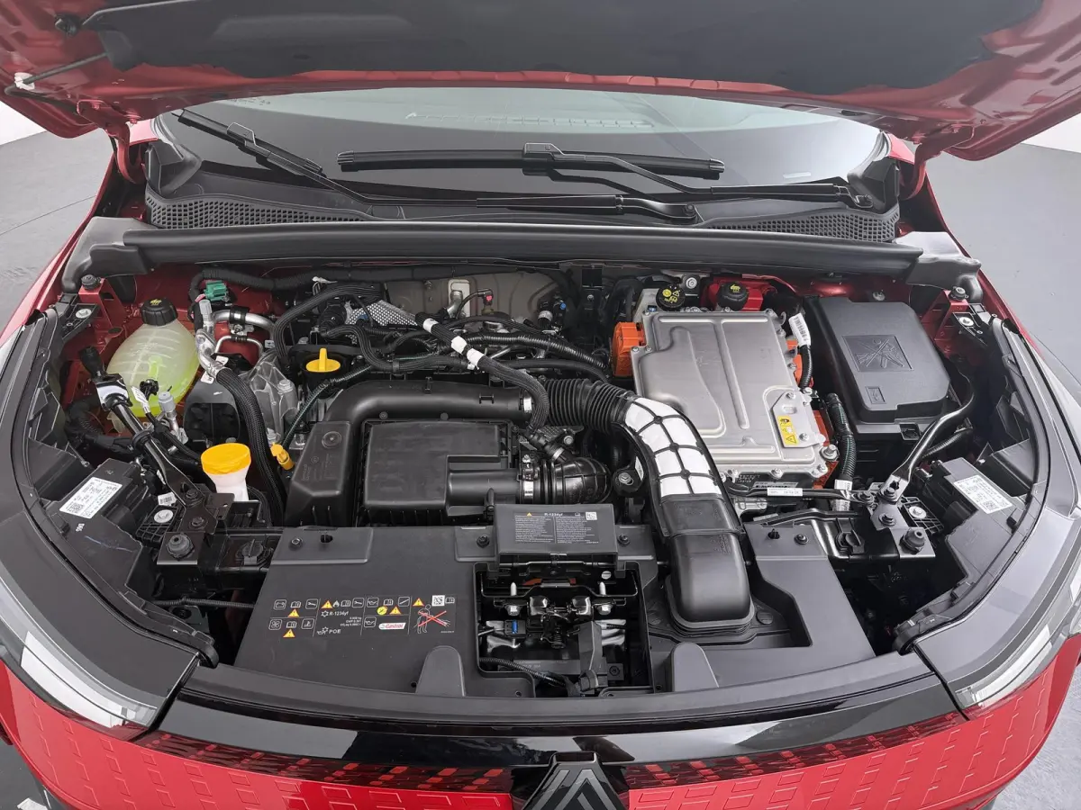 esprit Alpine full hybrid E-Tech 160 | pack privilège |