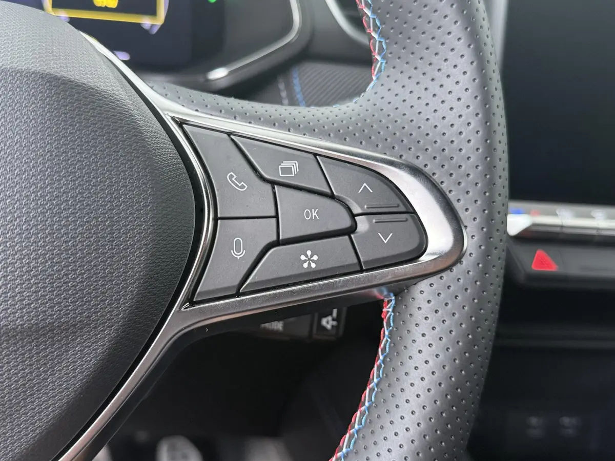esprit Alpine full hybrid E-Tech 160 | pack privilège |
