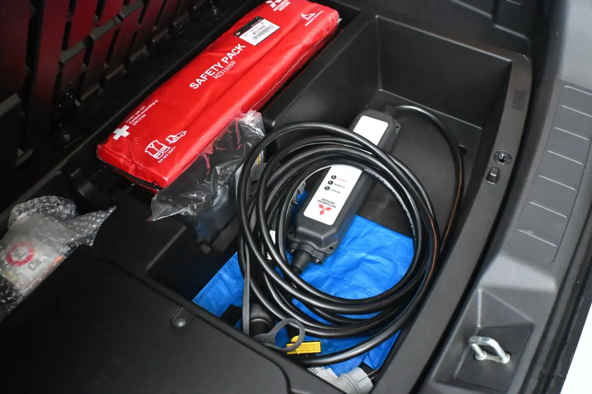 2.4 PHEV Instyle | Trekhaak | Elektr. Stoelen | Keyless-Entry | Stoelverwarming | Alcantara | Achteruitrijcamera | !!