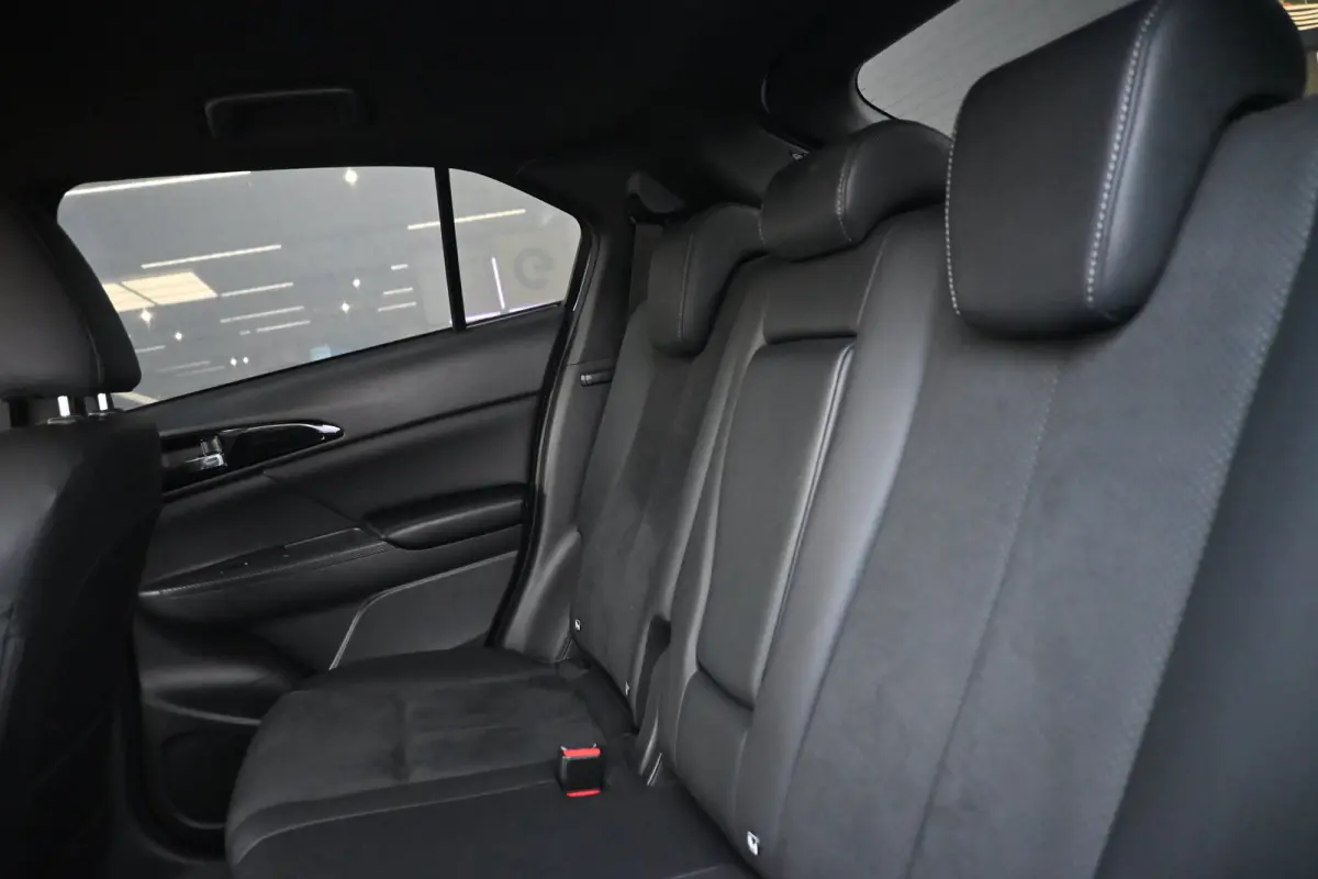 2.4 PHEV Instyle | Trekhaak | Elektr. Stoelen | Keyless-Entry | Stoelverwarming | Alcantara | Achteruitrijcamera | !!