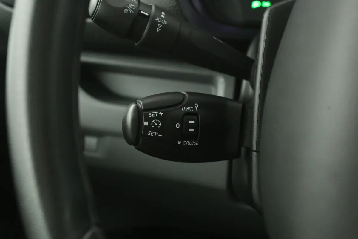 Citroën Jumpy 2.0 BlueHDI 145PK L3H1 | DC | 6 Zits |  Airco | Cruise | Trekhaak | Carplay | Navi