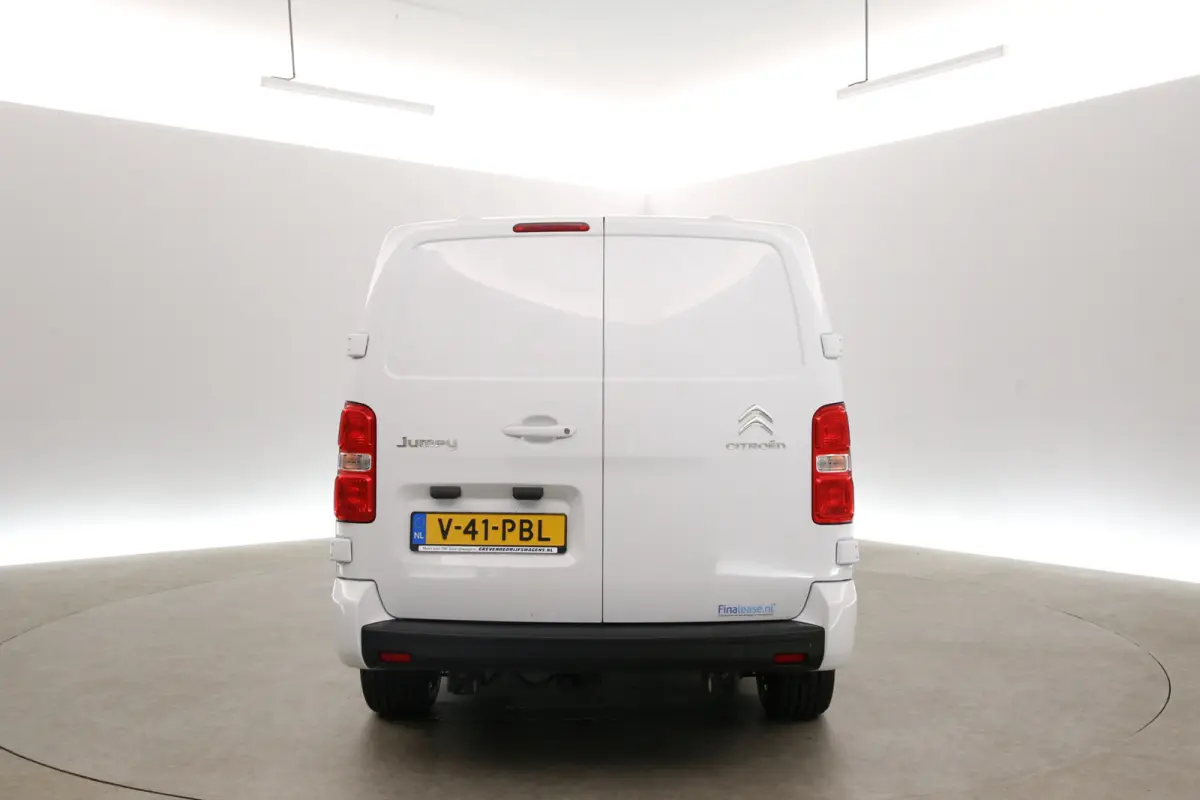 Citroën Jumpy 2.0 BlueHDI 145PK L3H1 | DC | 6 Zits |  Airco | Cruise | Trekhaak | Carplay | Navi