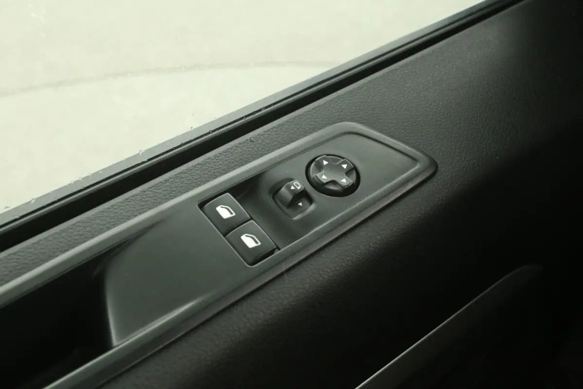 Citroën Jumpy 2.0 BlueHDI 145PK L3H1 | DC | 6 Zits |  Airco | Cruise | Trekhaak | Carplay | Navi