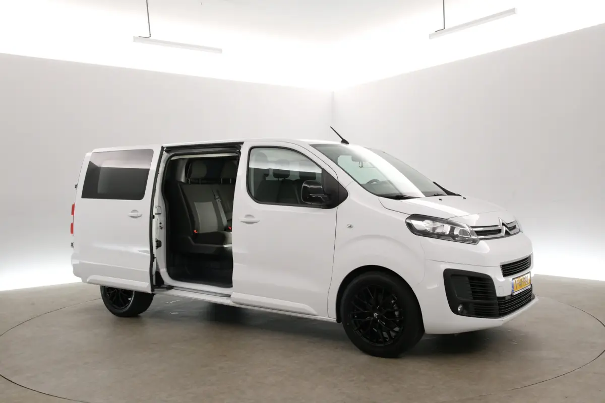 Citroën Jumpy 2.0 BlueHDI 145PK L3H1 | DC | 6 Zits |  Airco | Cruise | Trekhaak | Carplay | Navi