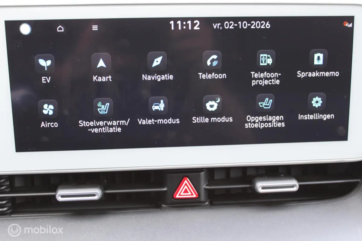 Lounge 77.4 kWh, Panoramadak, Leer, Stoelverwarming + Koeling, Donker glas, Mat grijs, 20 Inch LMV, Navi, App connect, Head-up display, Alle opties !!