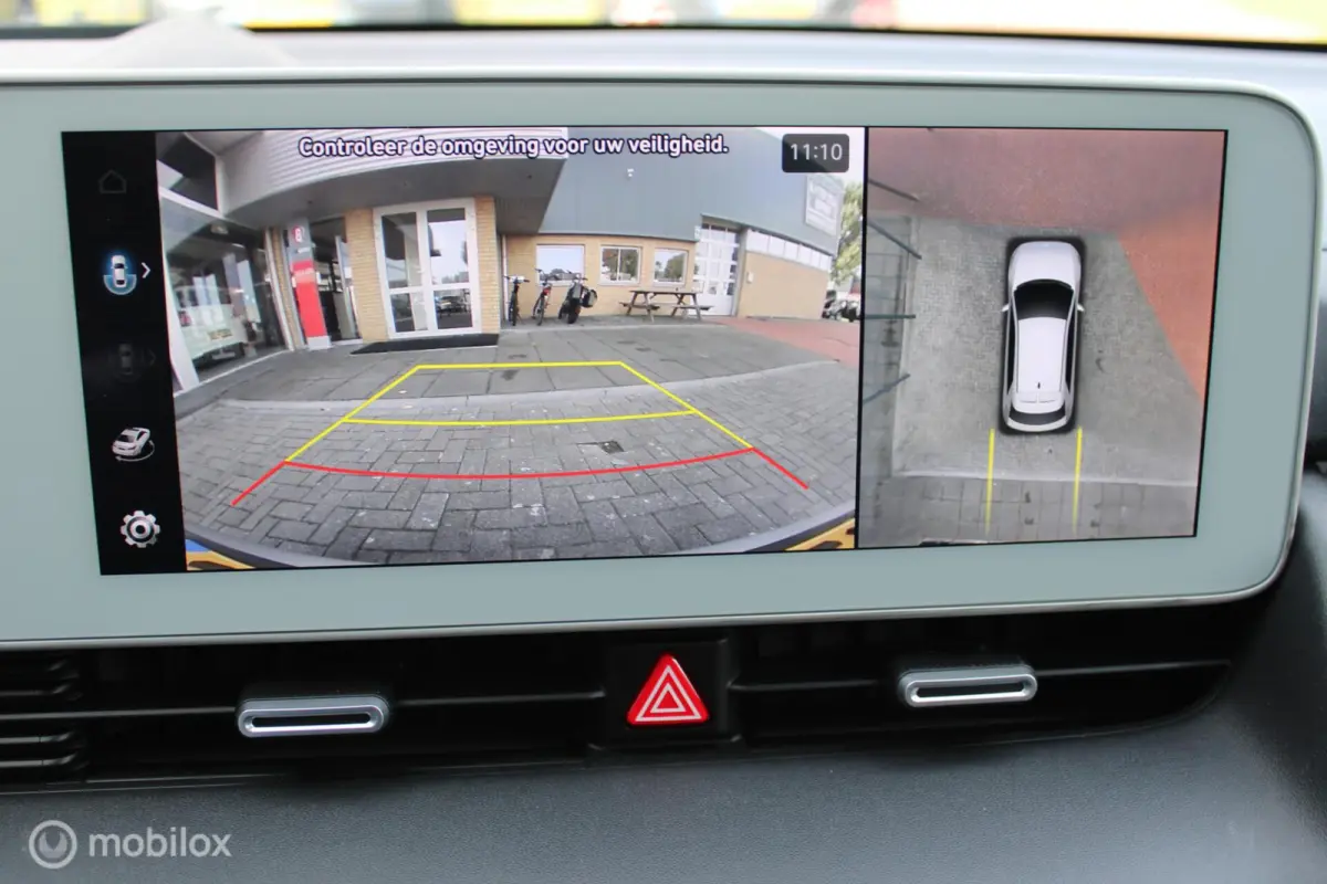 Lounge 77.4 kWh, Panoramadak, Leer, Stoelverwarming + Koeling, Donker glas, Mat grijs, 20 Inch LMV, Navi, App connect, Head-up display, Alle opties !!