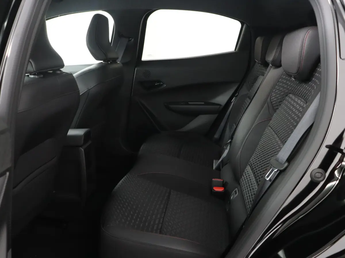 techno full hybrid E-Tech 160 pk | pack winter, safety & parking | lichtmetalen wielen 18""rythmic" | verlenging connected services openR link met twee jaar |