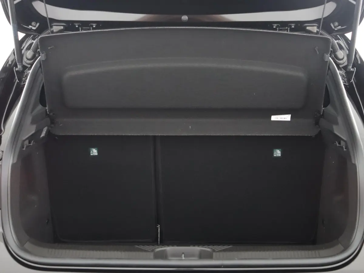 techno full hybrid E-Tech 160 pk | pack winter, safety & parking | lichtmetalen wielen 18""rythmic" | verlenging connected services openR link met twee jaar |