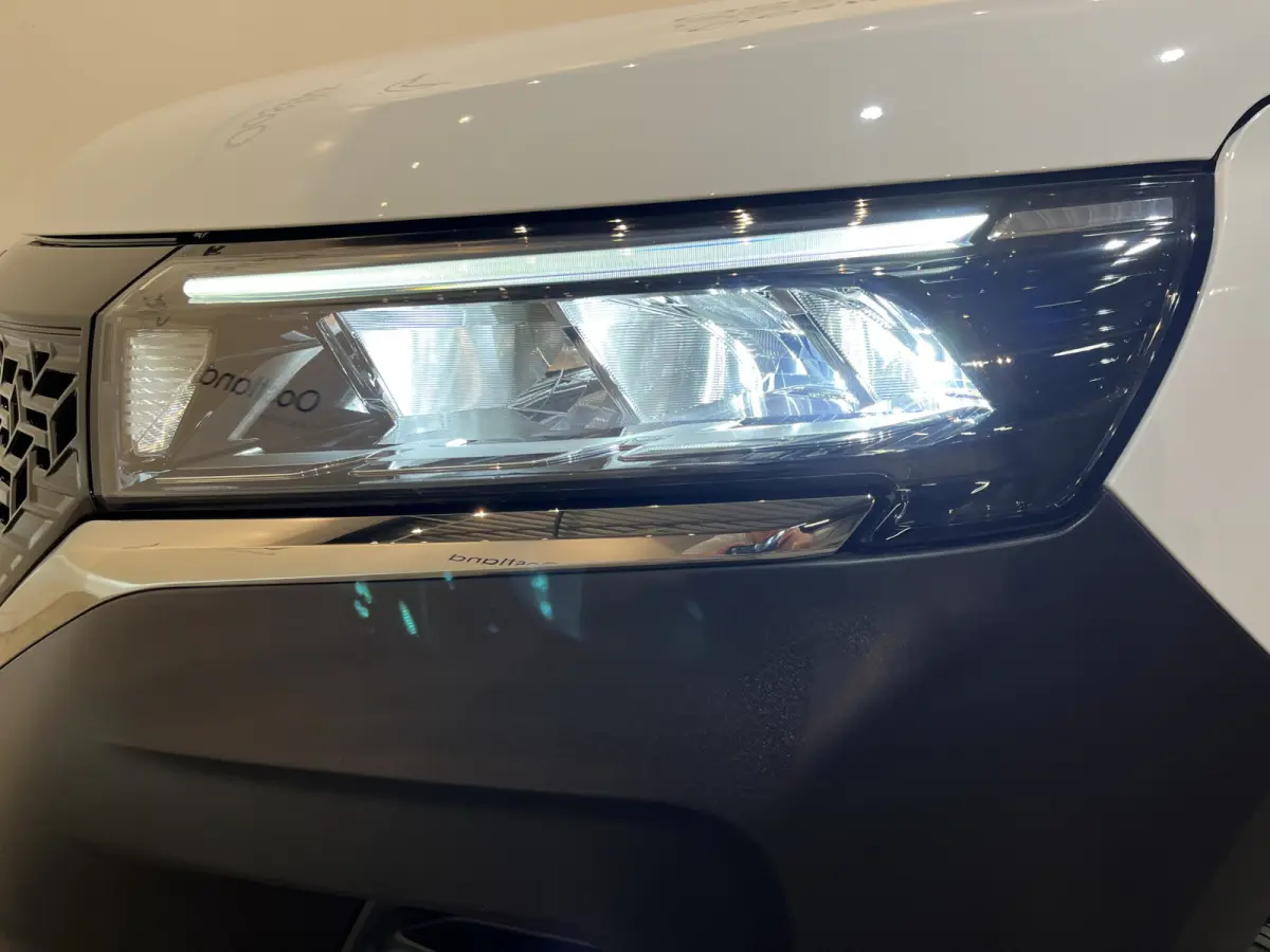N-Connecta L1 44 kWh / 100% elektrisch !! / SOH 99% / Airco / Cruise Control / CarPlay / Camera / 4.900 KM !!