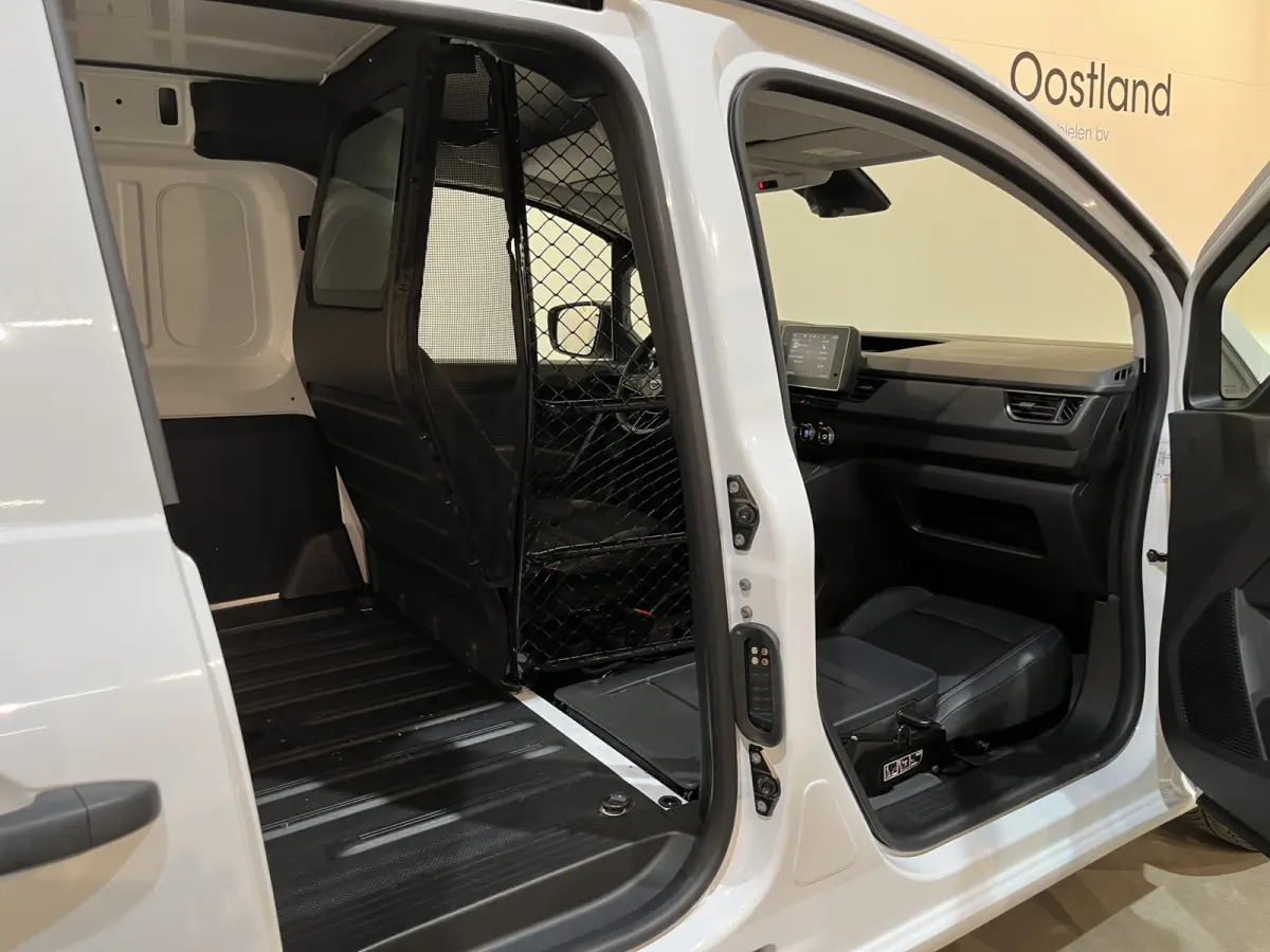 N-Connecta L1 44 kWh / 100% elektrisch !! / SOH 99% / Airco / Cruise Control / CarPlay / Camera / 4.900 KM !!