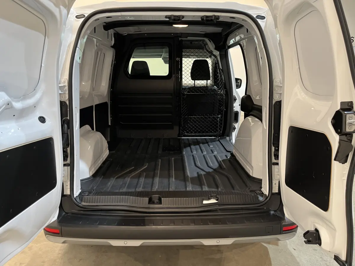 N-Connecta L1 44 kWh / 100% elektrisch !! / SOH 99% / Airco / Cruise Control / CarPlay / Camera / 4.900 KM !!