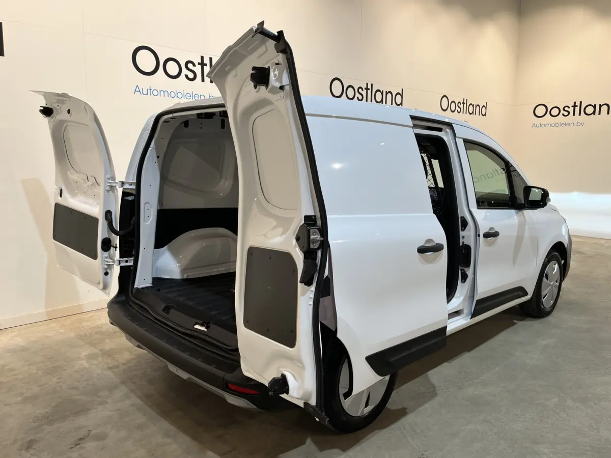 N-Connecta L1 44 kWh / 100% elektrisch !! / SOH 99% / Airco / Cruise Control / CarPlay / Camera / 4.900 KM !!