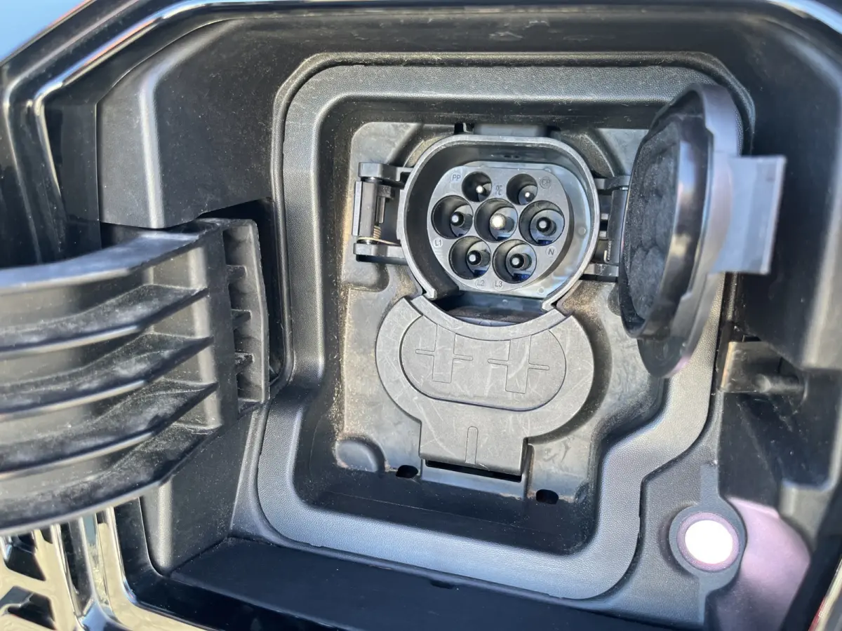 N-Connecta L1 44 kWh / 100% elektrisch !! / SOH 99% / Airco / Cruise Control / CarPlay / Camera / 4.900 KM !!