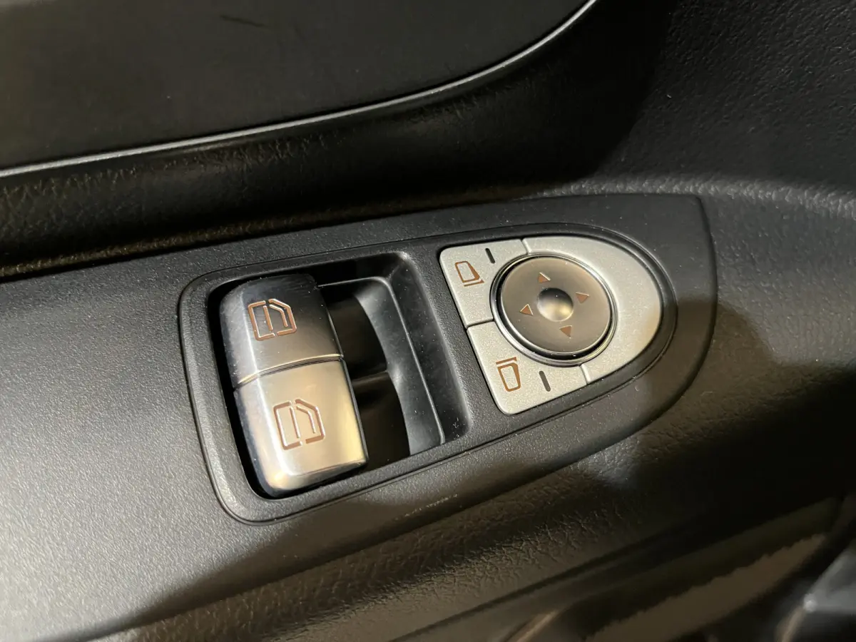 116 CDI XL Servicebus / Sortimo Inrichting / Euro 6 / Airco / CarPlay / Camera / Cruise Control / Navigatie / Klep / 3-Zits /