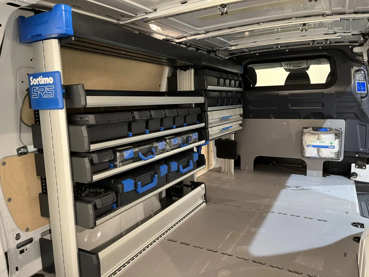 116 CDI XL Servicebus / Sortimo Inrichting / Euro 6 / Airco / CarPlay / Camera / Cruise Control / Navigatie / Klep / 3-Zits /