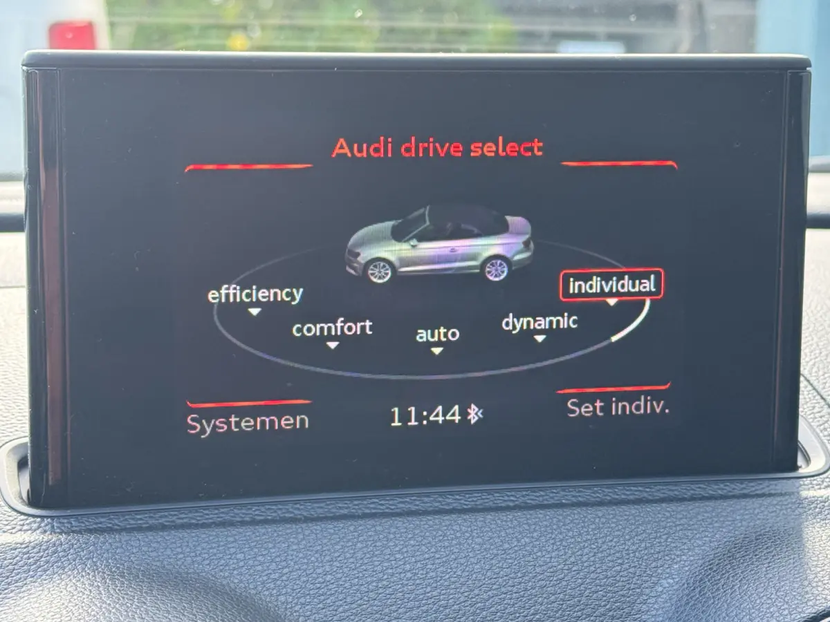 2.0 TDI S-line / Aut /Sport leder / Bi-Xenon / Stl verw / Navi / Top onderhouden!
