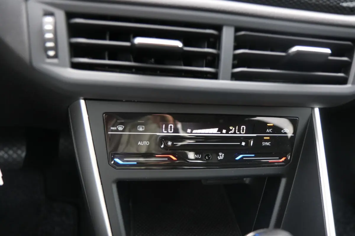 1.0 TSI 95pk DSG Life Edition | App Connect | Clima | Parkeersensoren