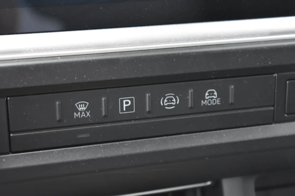 2.0 TDI 170PK Automaat L1 28 Bulli | CAMERA | NAVI | MATRIX LED | APP.CONNECT | STOEL.VERW | DAB | KEYLESS |
