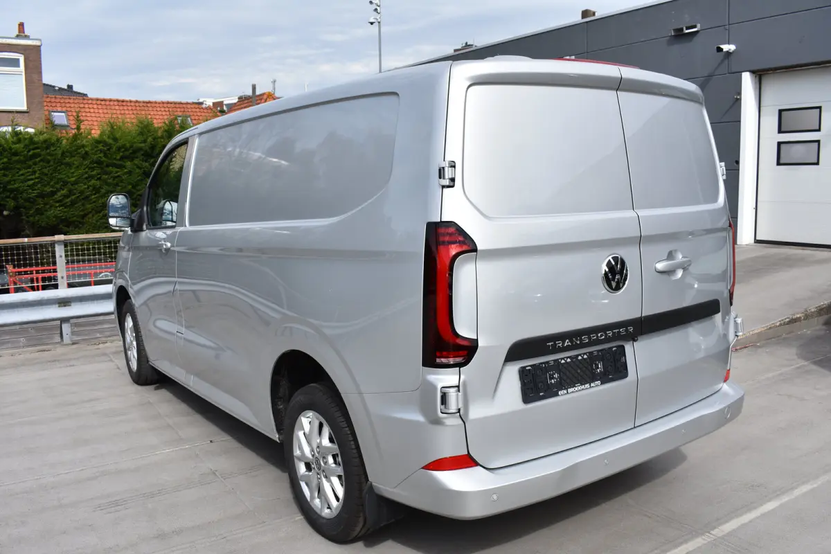 2.0 TDI 170PK Automaat L1 28 Bulli | CAMERA | NAVI | MATRIX LED | APP.CONNECT | STOEL.VERW | DAB | KEYLESS |
