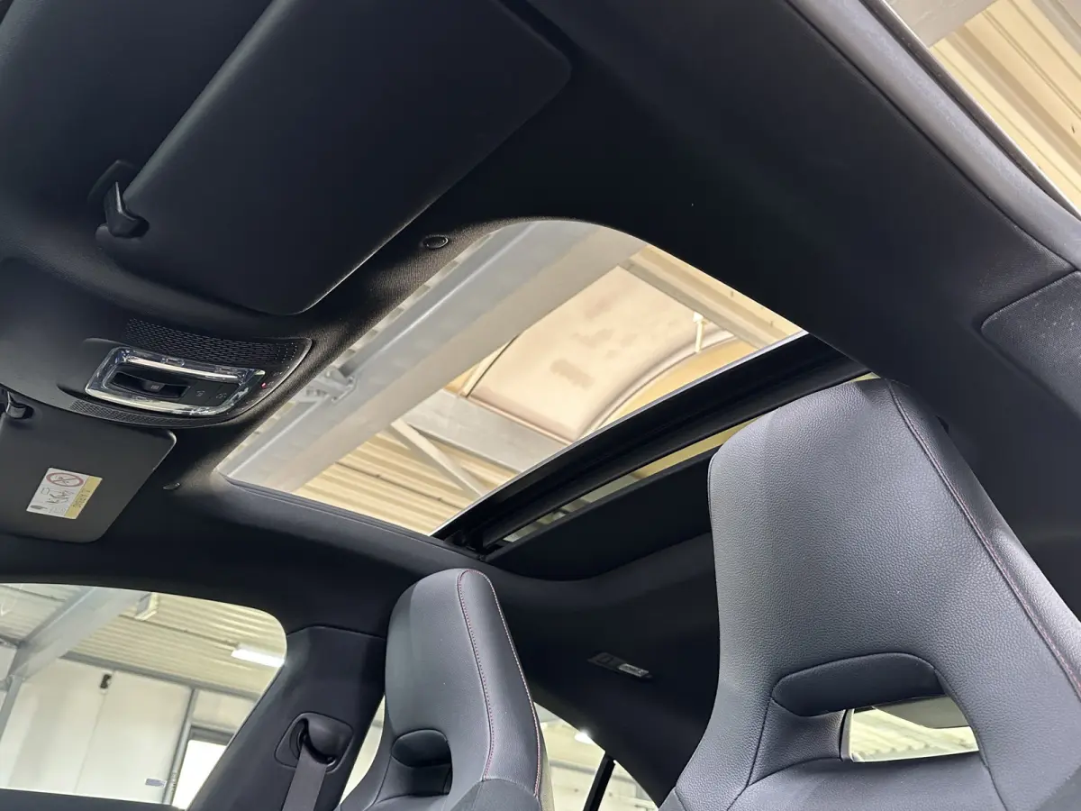 200 AMG Line | Pano | El. stoelen | LED |