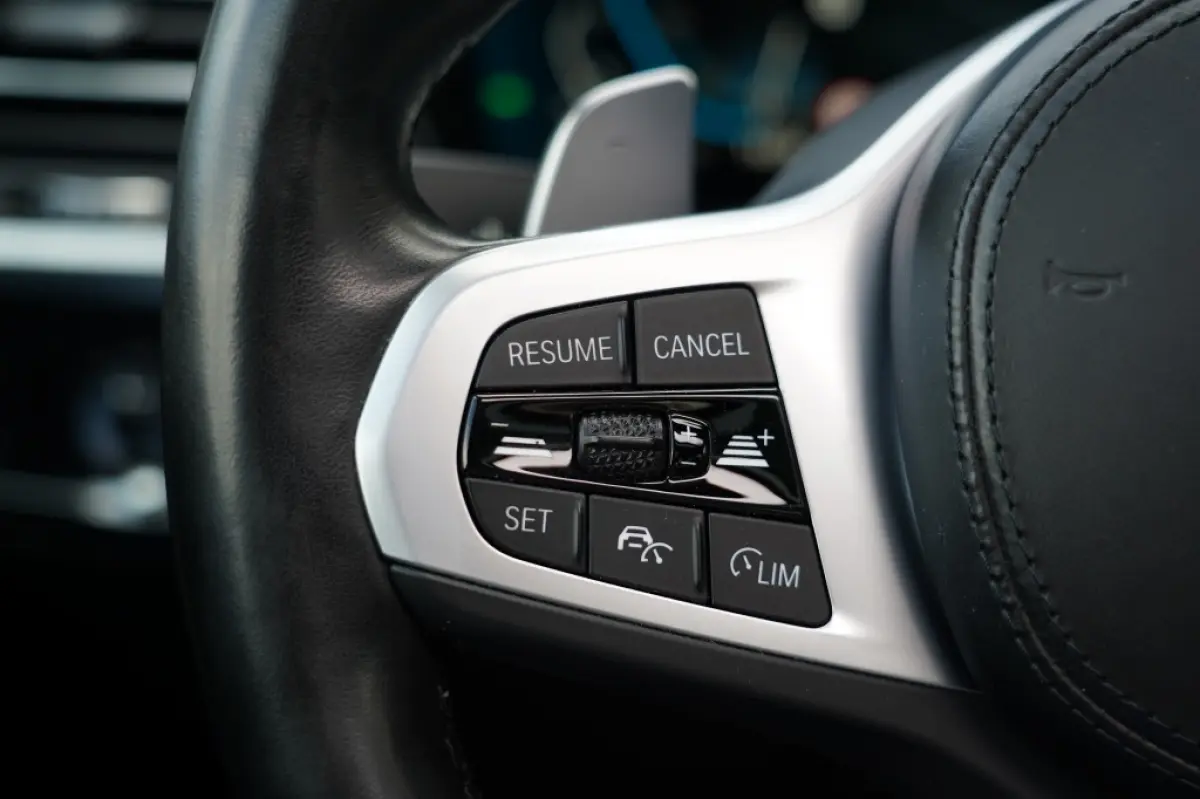 xDrive 30 e M Sport
