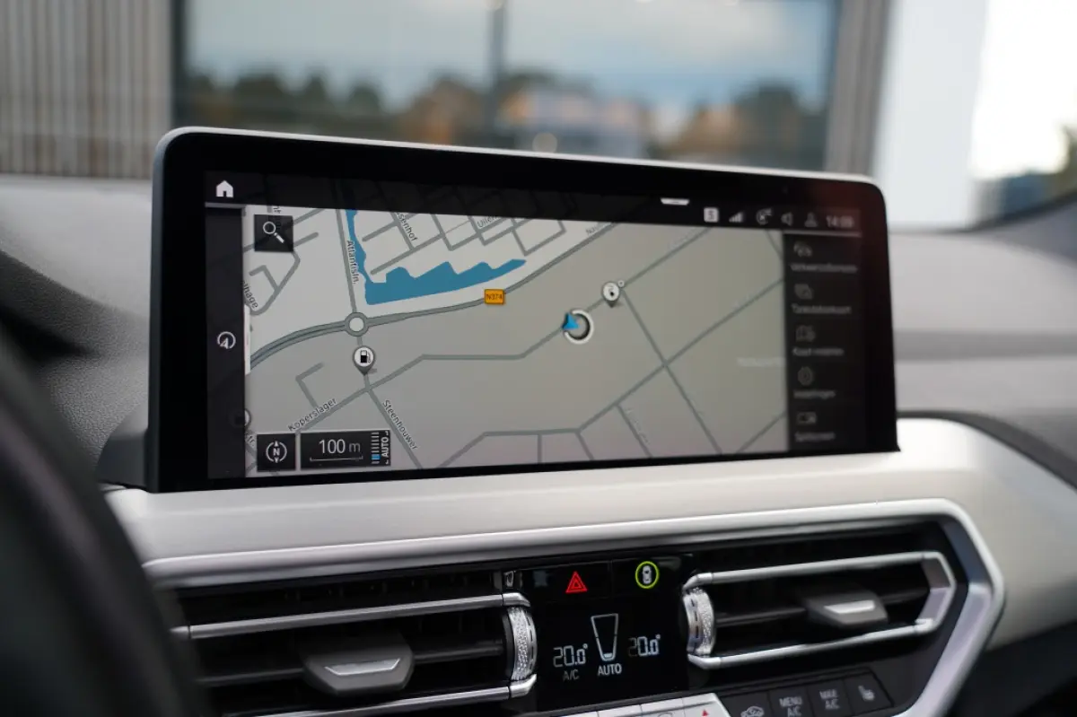 xDrive 30 e M Sport