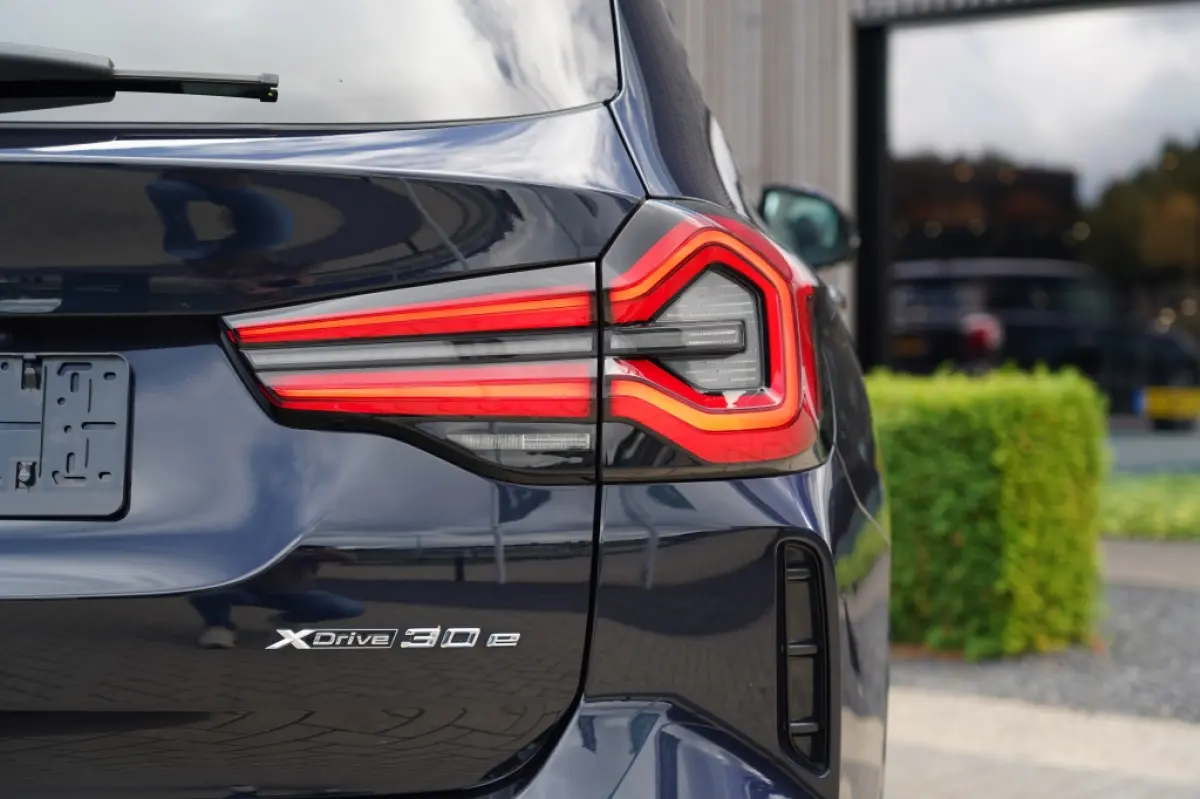 xDrive 30 e M Sport
