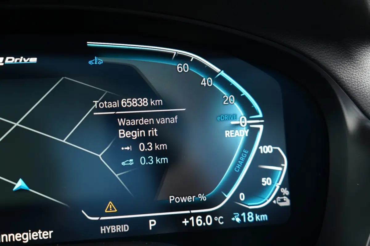 xDrive 30 e M Sport