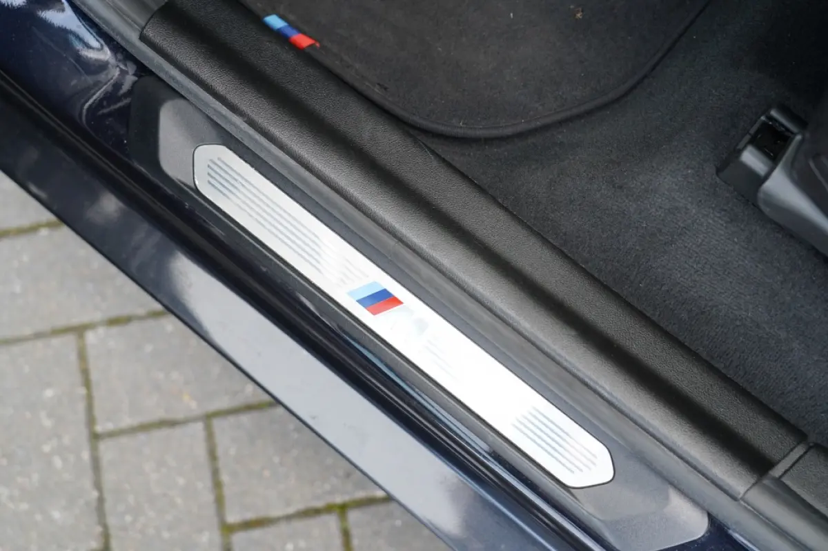 xDrive 30 e M Sport