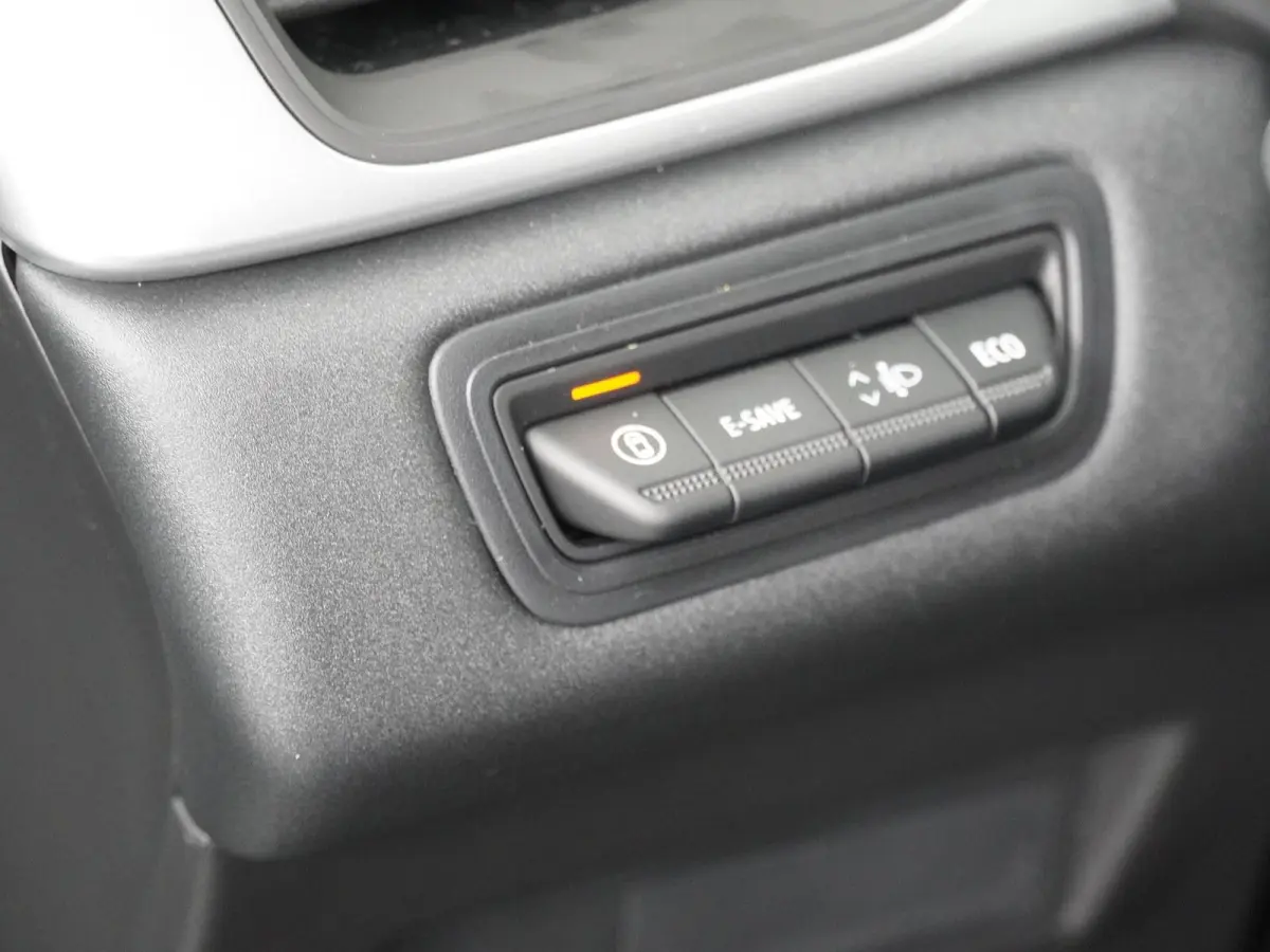 evolution full hybrid E-Tech 160 | pack navigation |