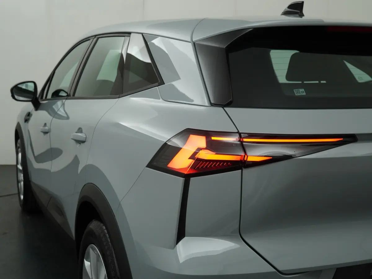 evolution full hybrid E-Tech 160 | pack navigation |