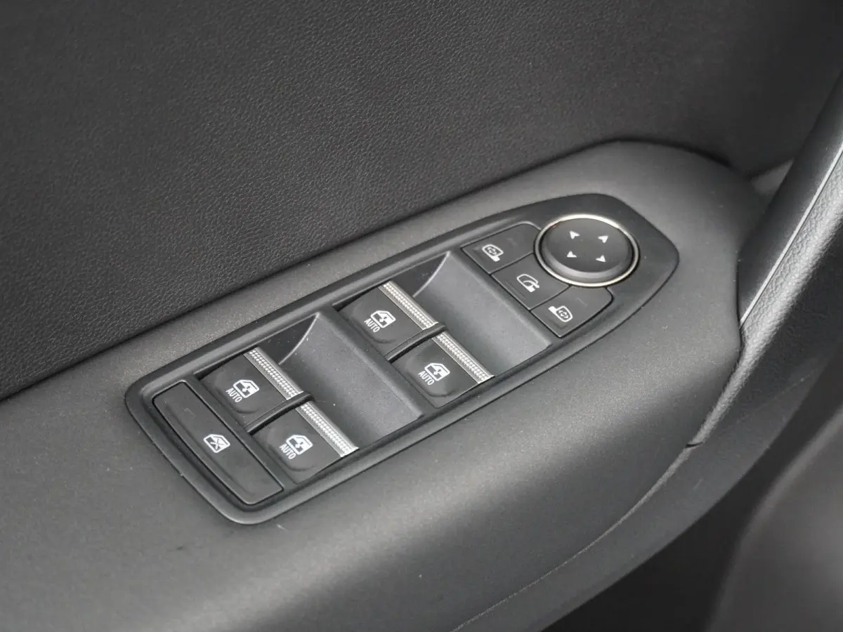 evolution full hybrid E-Tech 160 | pack navigation |