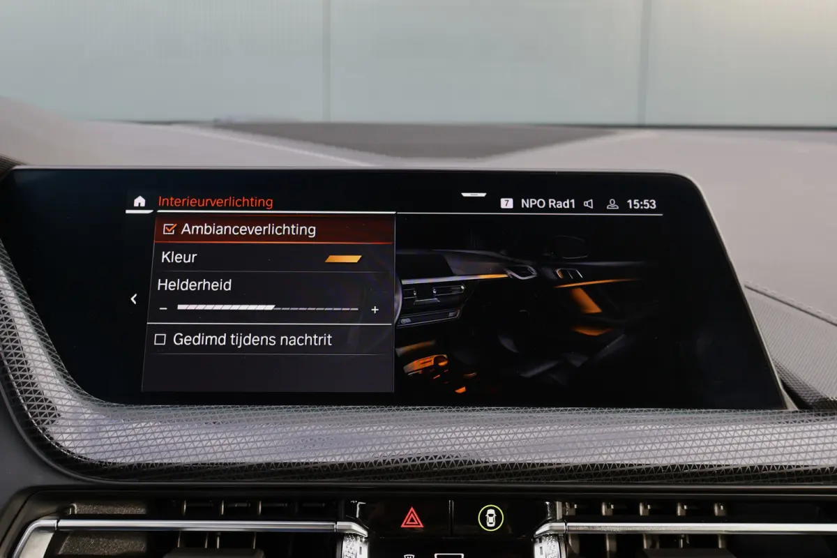 118i Sportline Automaat | Leer | Stoelverwarming | 18 Inch | Camera | Live Cockpit Plus | Apple Carplay / Android Auto