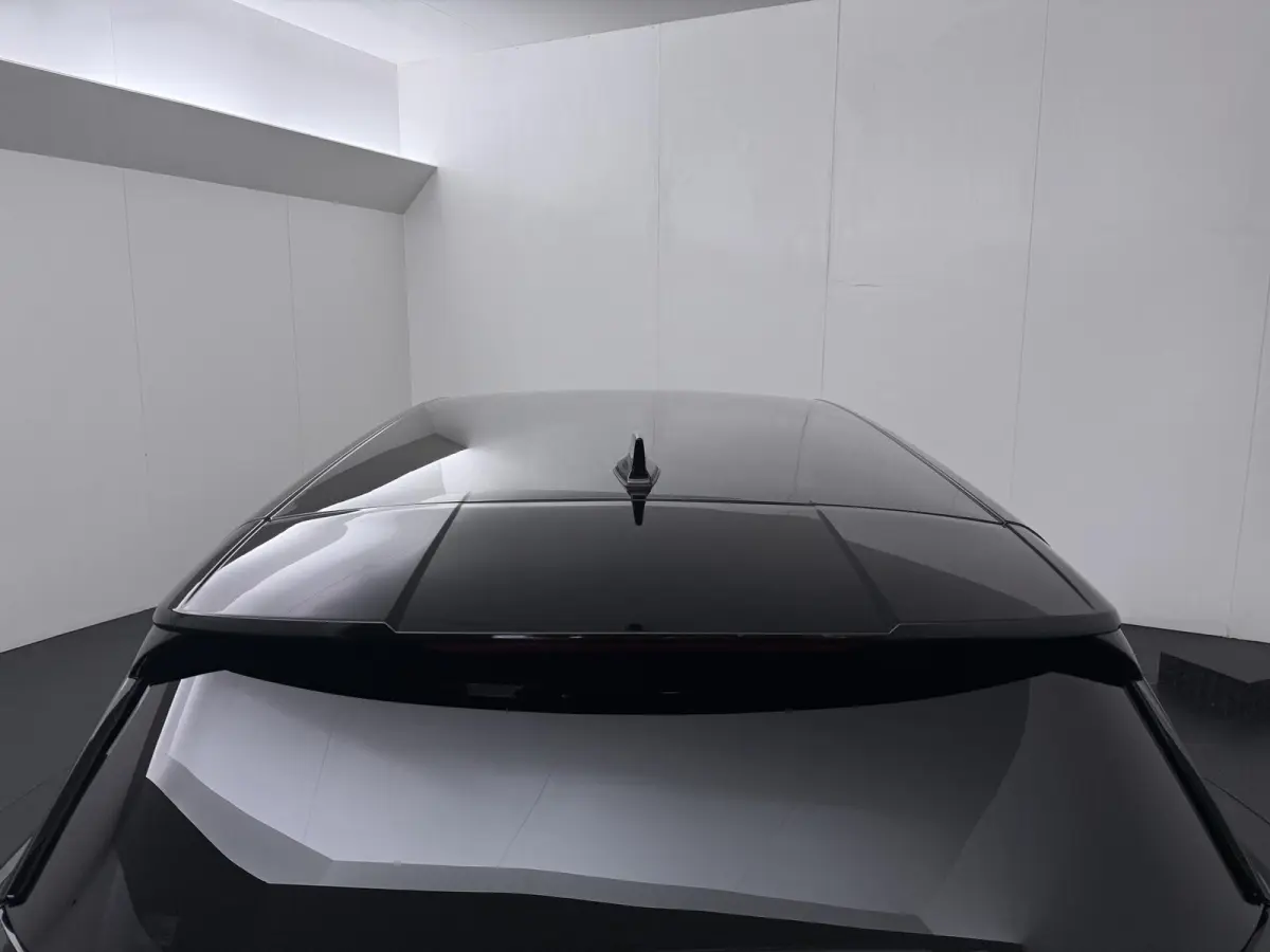 iconic full hybrid E-Tech 160 | Achteruitrijcamera | Active driver assist | Elektrisch verwarmbare voorstoelen