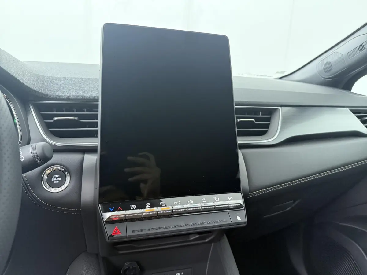 iconic full hybrid E-Tech 160 | Achteruitrijcamera | Active driver assist | Elektrisch verwarmbare voorstoelen