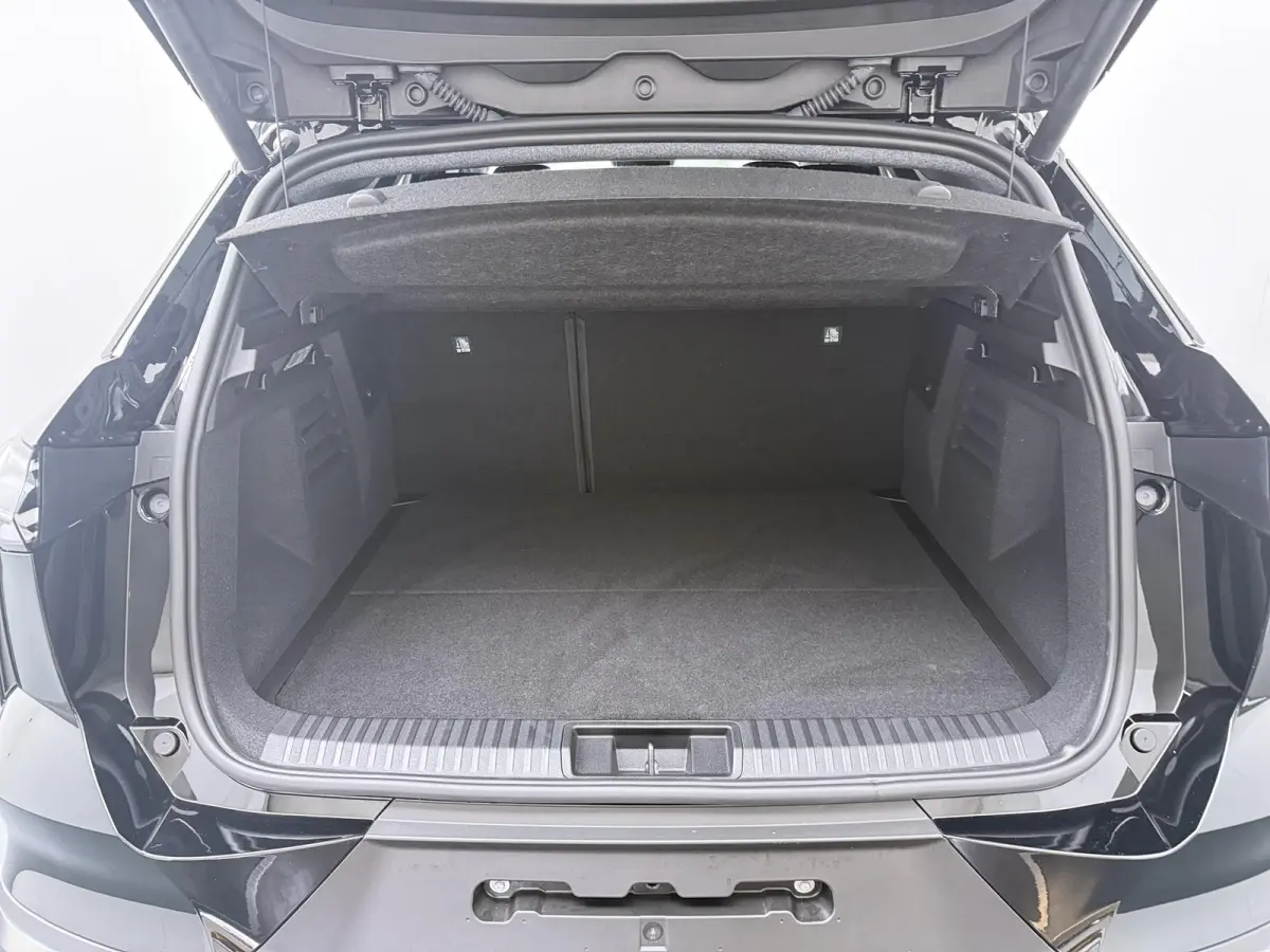 iconic full hybrid E-Tech 160 | Achteruitrijcamera | Active driver assist | Elektrisch verwarmbare voorstoelen