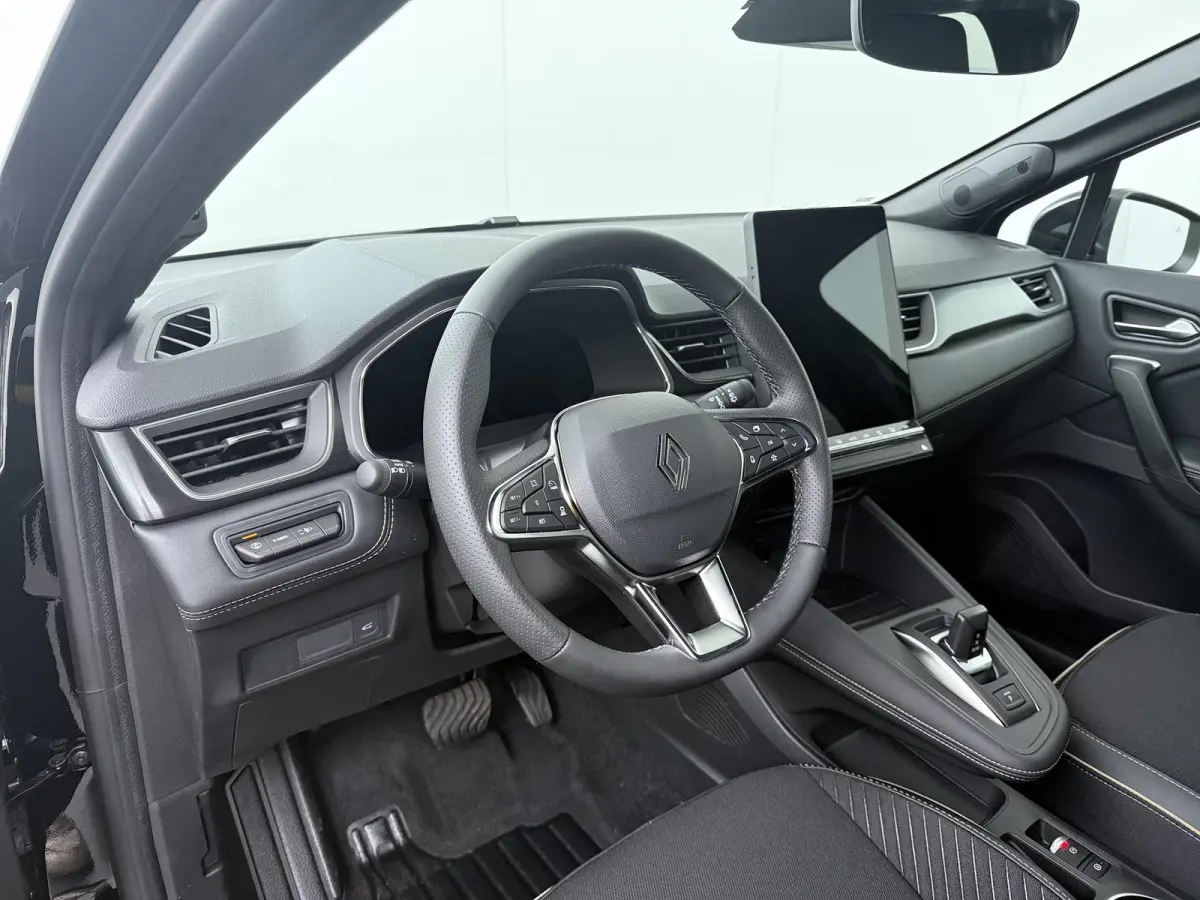 iconic full hybrid E-Tech 160 | Achteruitrijcamera | Active driver assist | Elektrisch verwarmbare voorstoelen