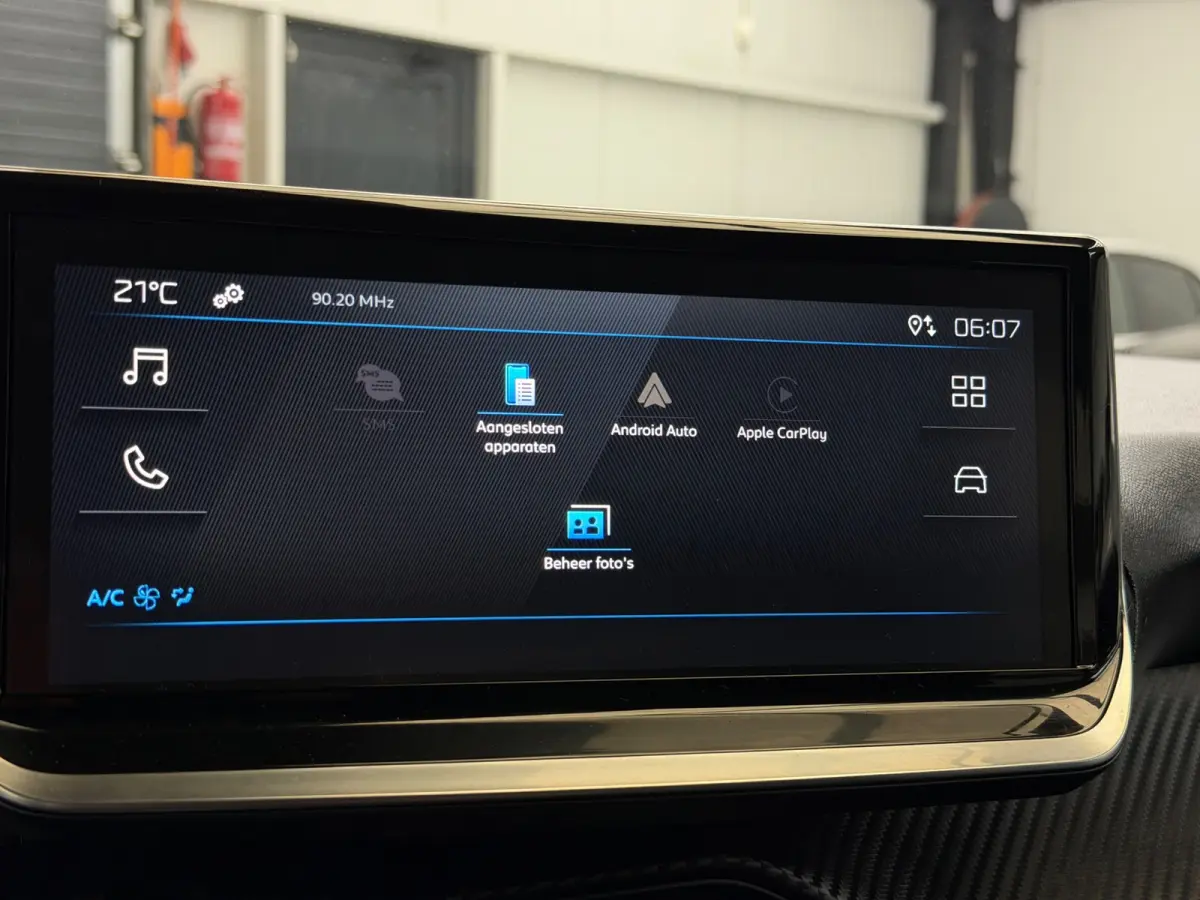 1.2 Hybrid 100 e-DCS6 Active CarPlay