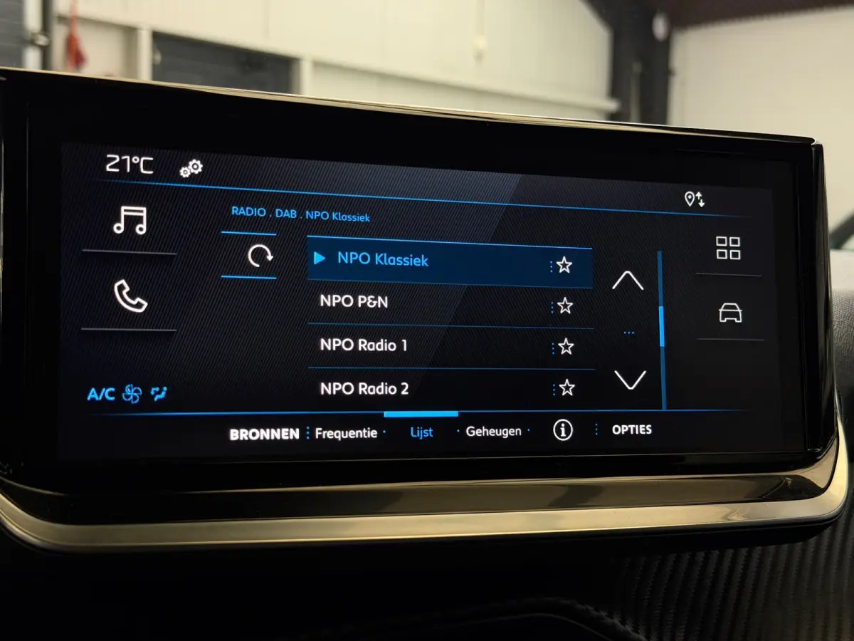 1.2 Hybrid 100 e-DCS6 Active CarPlay