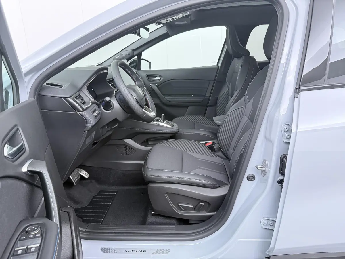 esprit Alpine full hybrid E-Tech 160 | pack driving & comfort premium | pack light & sound |