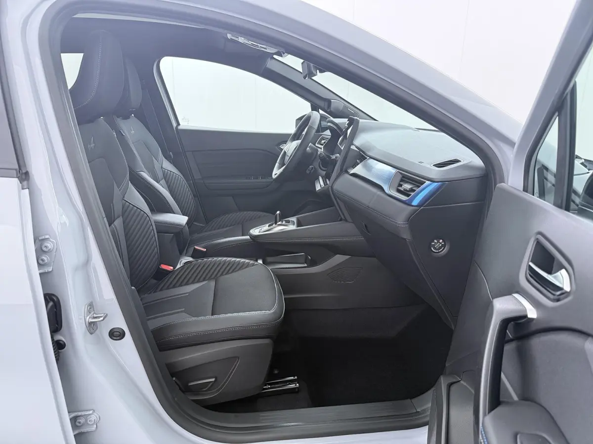 esprit Alpine full hybrid E-Tech 160 | pack driving & comfort premium | pack light & sound |