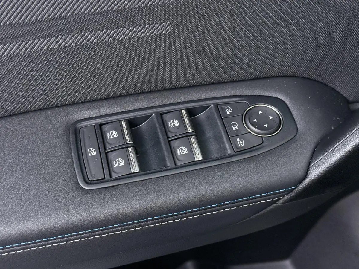 esprit Alpine full hybrid E-Tech 160 | pack driving & comfort premium | pack light & sound |