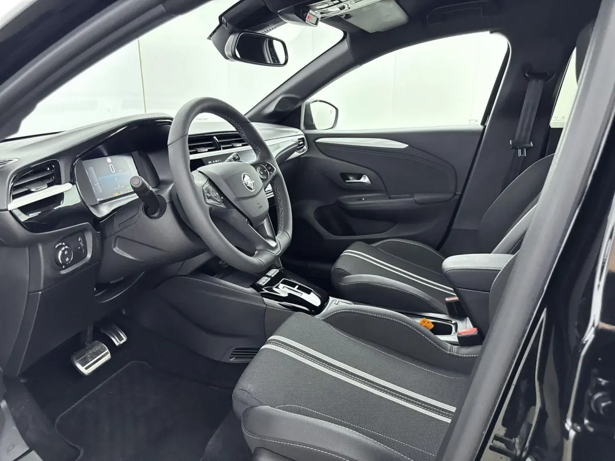 1.2 Turbo Hybrid GS | Navigatie | Dodehoekdetectie | Lichtmetalen velgen | Camera | Stoel- + stuurverwarming |
