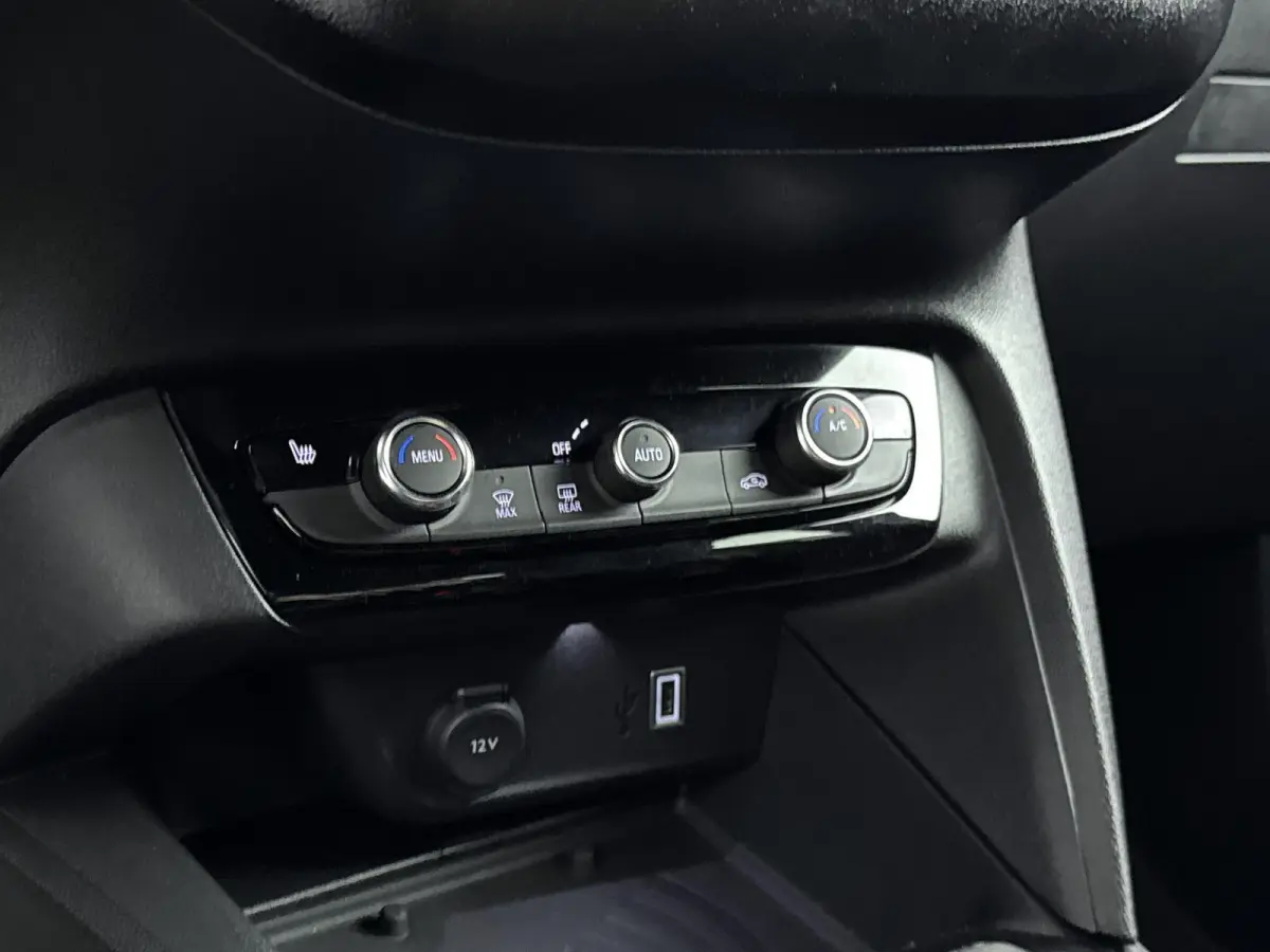 1.2 Turbo Hybrid GS | Navigatie | Dodehoekdetectie | Lichtmetalen velgen | Camera | Stoel- + stuurverwarming |