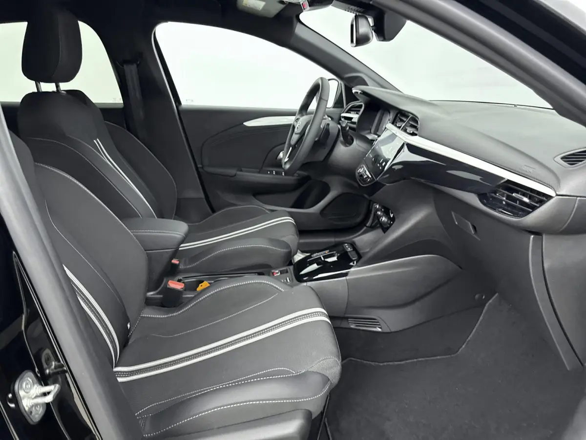 1.2 Turbo Hybrid GS | Navigatie | Dodehoekdetectie | Lichtmetalen velgen | Camera | Stoel- + stuurverwarming |