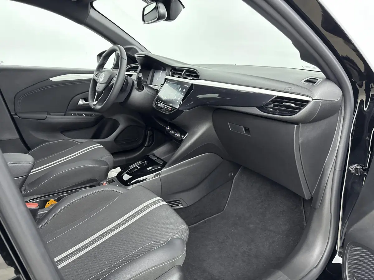 1.2 Turbo Hybrid GS | Navigatie | Dodehoekdetectie | Lichtmetalen velgen | Camera | Stoel- + stuurverwarming |