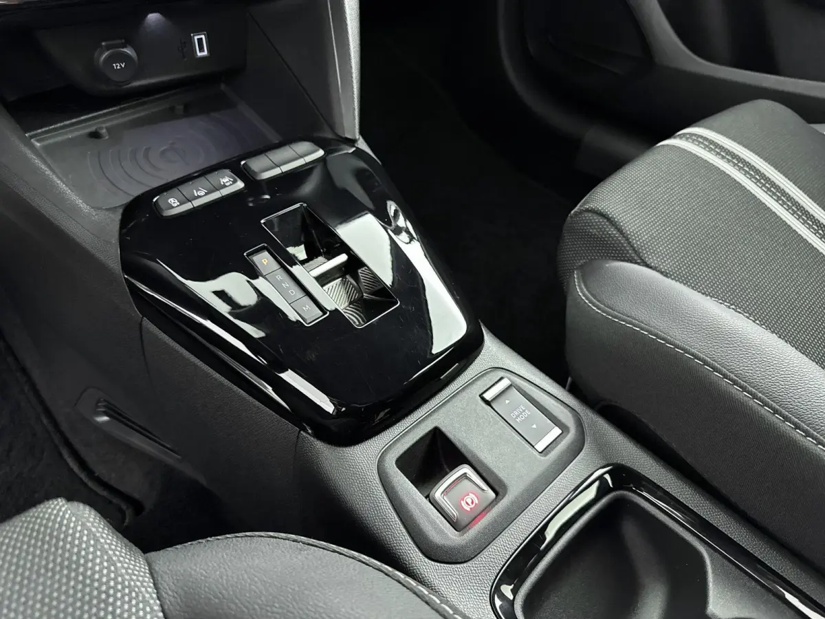 1.2 Turbo Hybrid GS | Navigatie | Dodehoekdetectie | Lichtmetalen velgen | Camera | Stoel- + stuurverwarming |