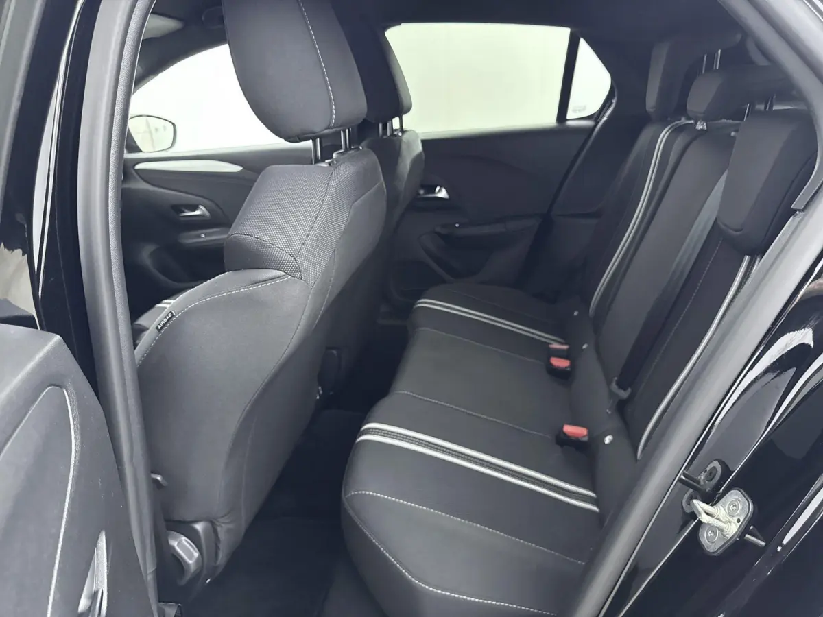 1.2 Turbo Hybrid GS | Navigatie | Dodehoekdetectie | Lichtmetalen velgen | Camera | Stoel- + stuurverwarming |