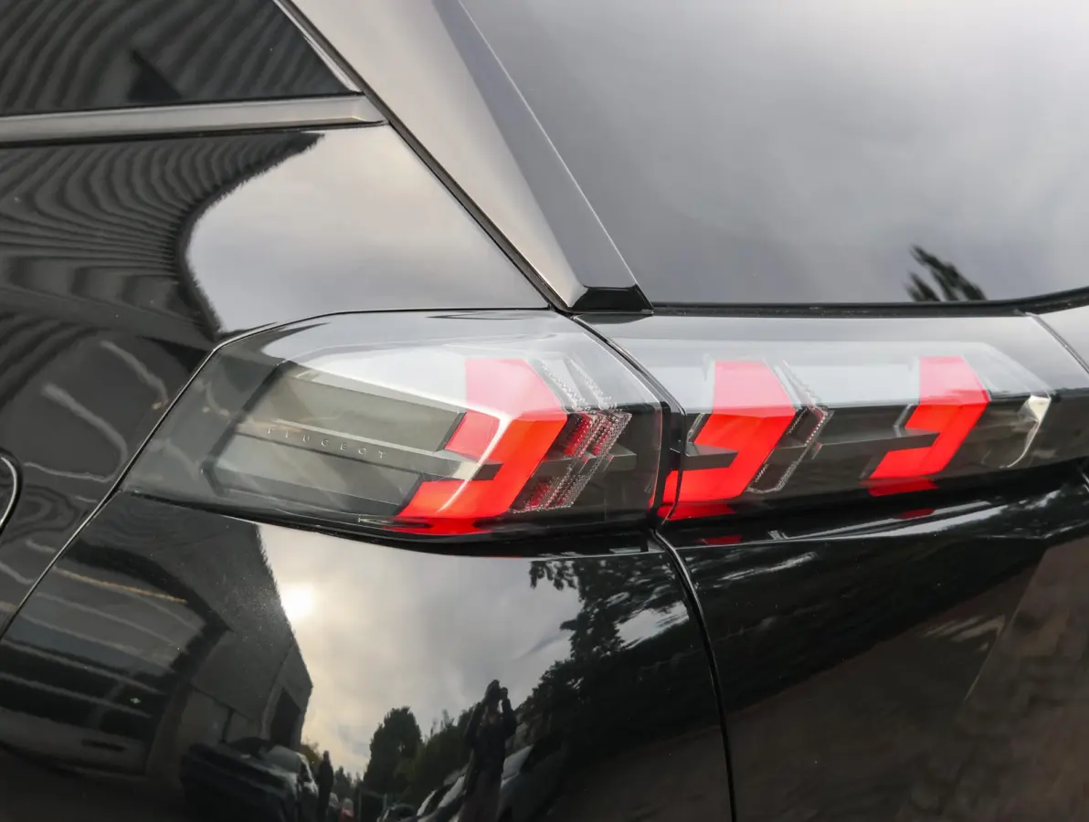 130pk Allure Pack | 1ste eigenaar | Camera | ApplecarPlay/Android | Climate | LED lampen | AUTOMAAT